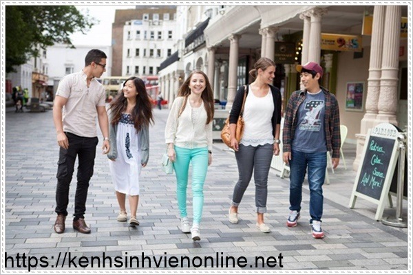 Hãy tích cực luyện nghe tiếng Pháp thường xuyên