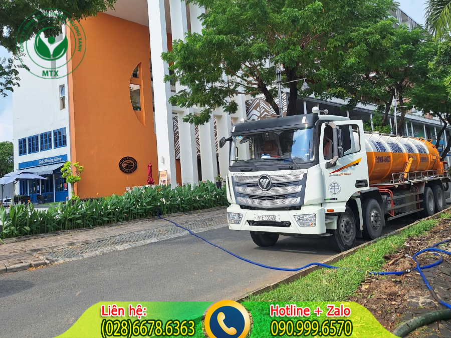 Dịch vụ thu gom b&ugrave;n thải c&ocirc;ng nghiệp với quy tr&igrave;nh nhanh gọn