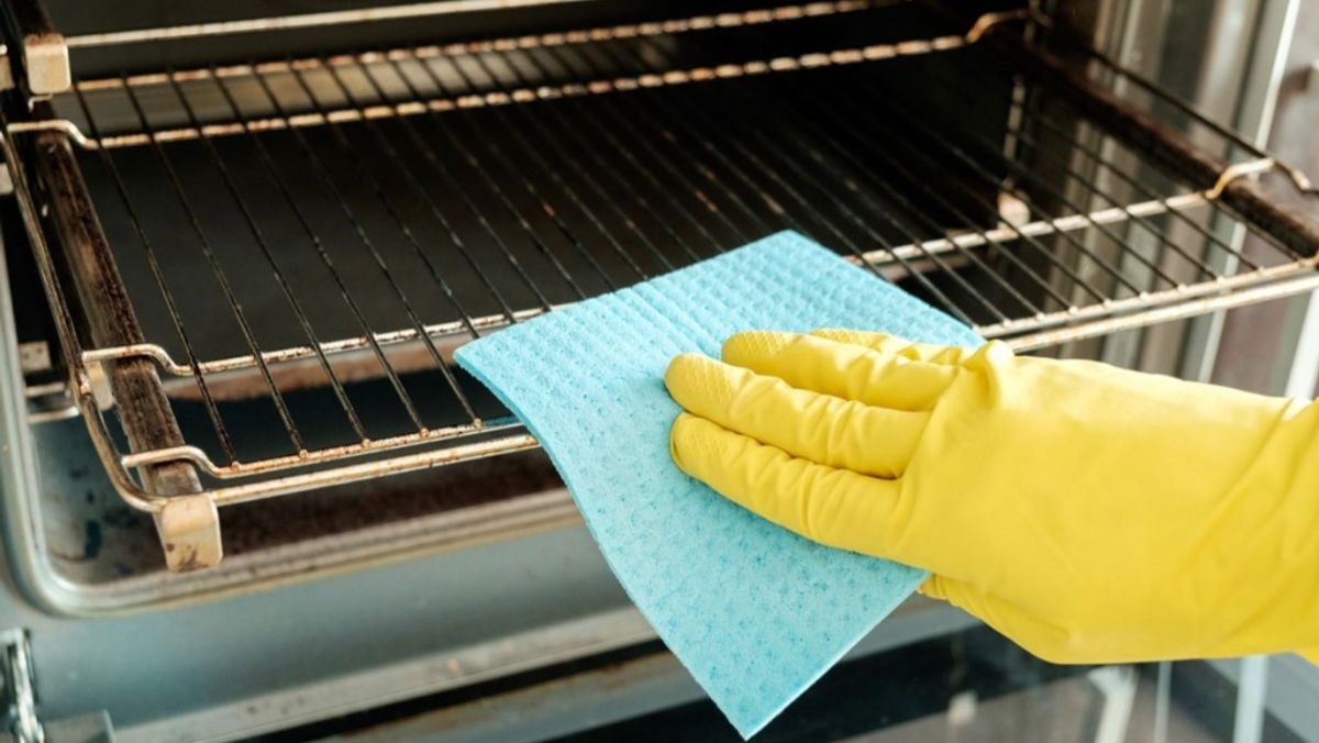 Kinh nghiệm tự vệ sinh lò nướng tại nhà